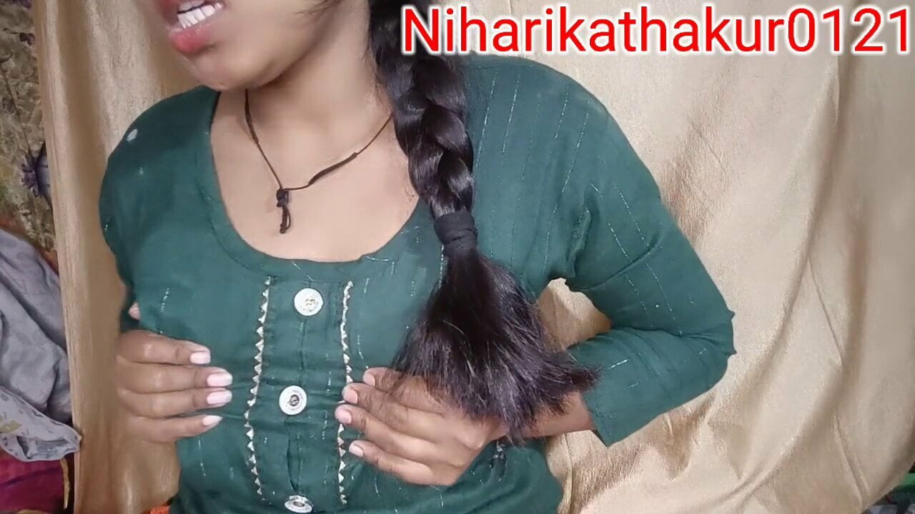 College girl Sarita’s hot and juicy pussy