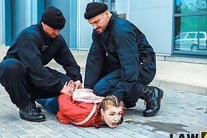LAW4k. Sexy lassie pleases two cops so they can let her go
