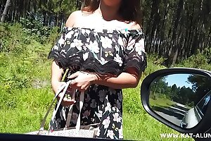Je ramène cette auto-stopeuse pour baiser son cul !